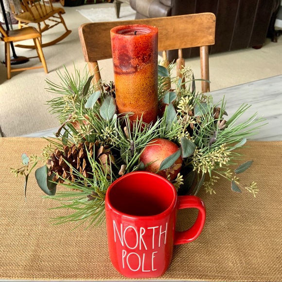 Rae Dunn•NWOT•“North Pole” Mug•Satin Red Mug with Rae’s White Tall Letters🎅🏼 - Picture 4 of 8